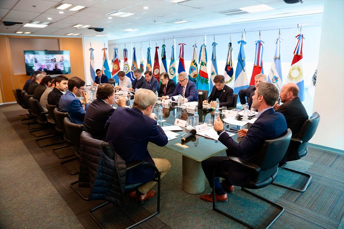 Gobernadores vuelven a reunirse