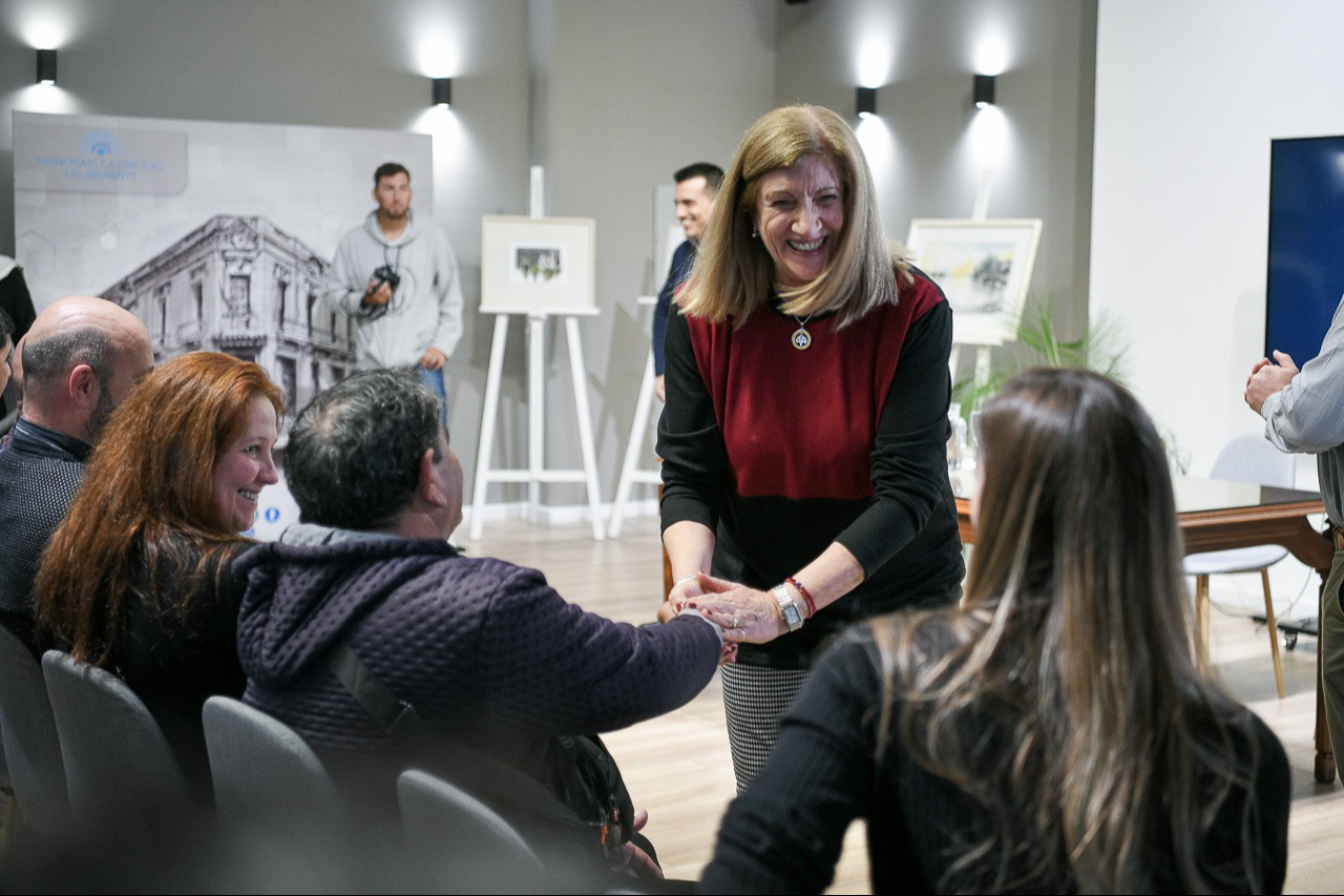 El Municipio firmó un convenio con vecinos para extender la red de agua. Foto: Municipalidad de Paraná.