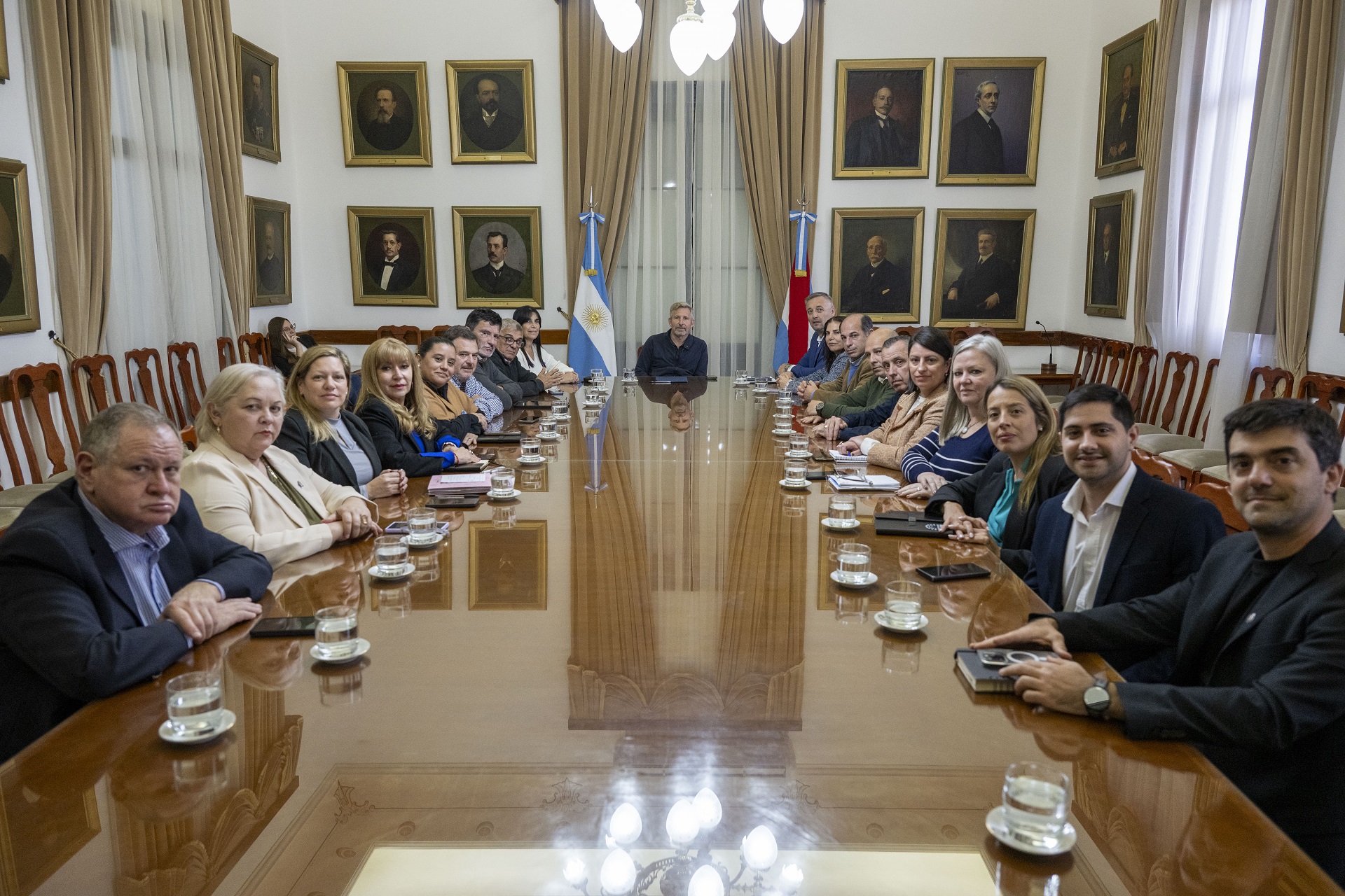 Frigerio se reunio con los legisladores. Foto: Gobierno de Entre Ríos.