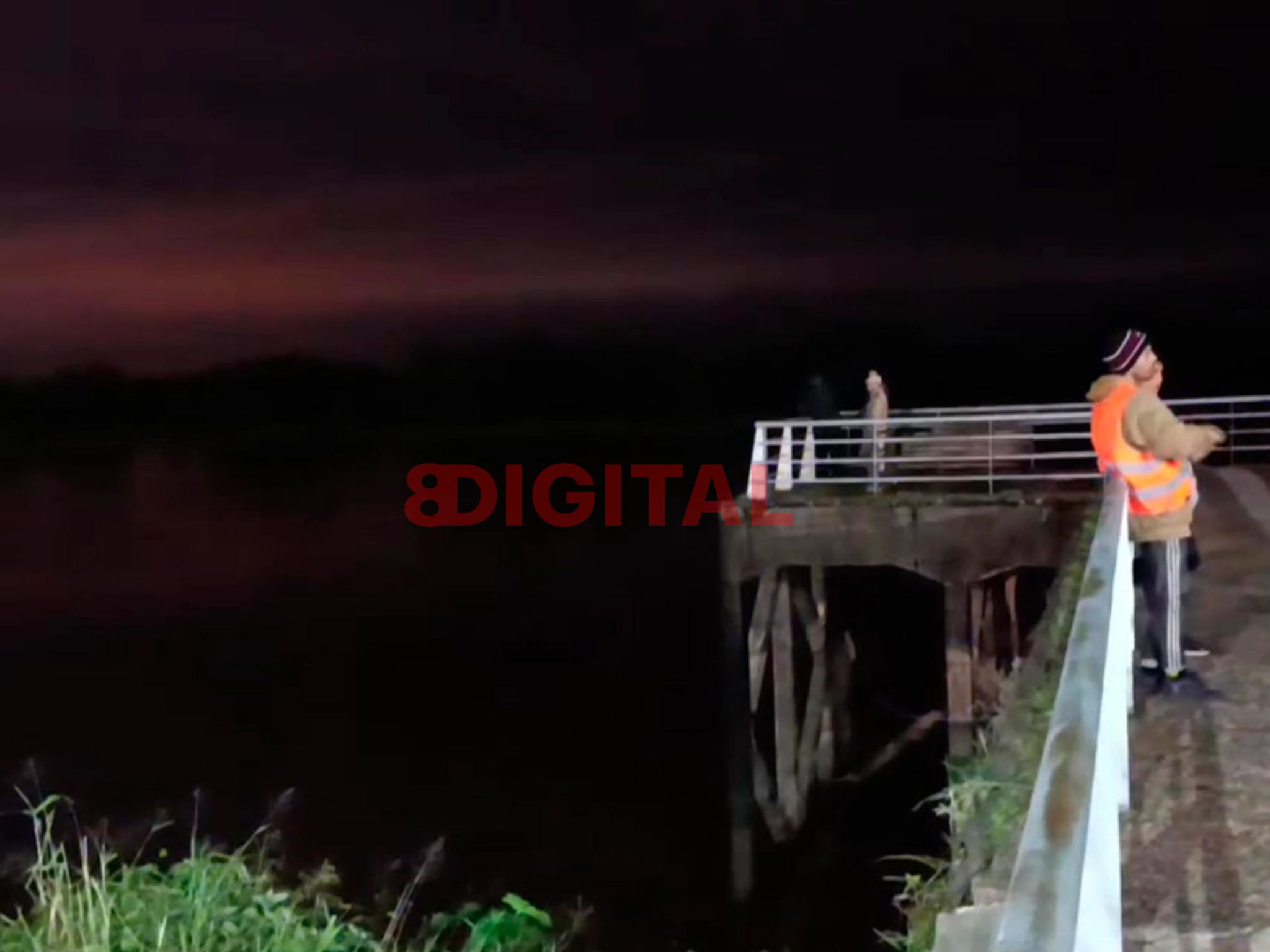 Búsqueda en el río Paraná tras un dramático episodio. Foto: Reporte 100.7