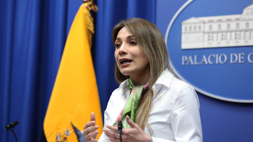 Ecuador: Noboa elimina ministerios y despide a 5.000 funcionarios | Motosierra para cumplir con las exigencias del Fondo Monetario Internacional