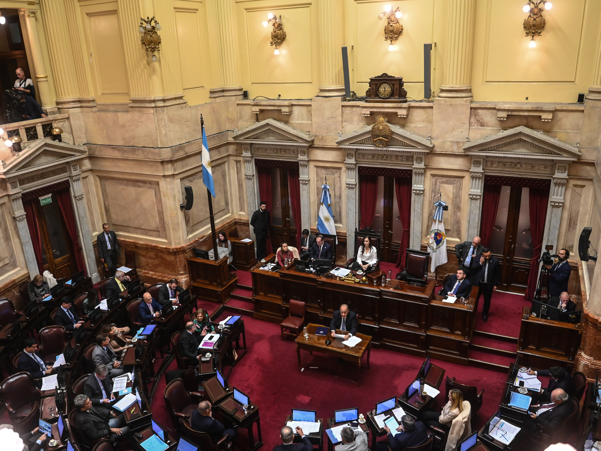 Javier Milei y sus medidas, EN VIVO: el Gobierno enfrenta hoy en el Senado una sesión con varios temas que le incomodan