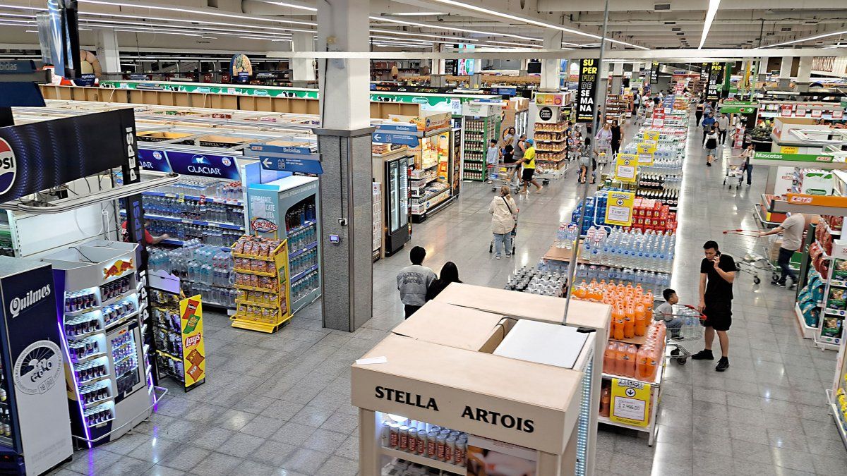 La UBA alerta por rebote frágil en la economía y ve un riesgo de estancamiento