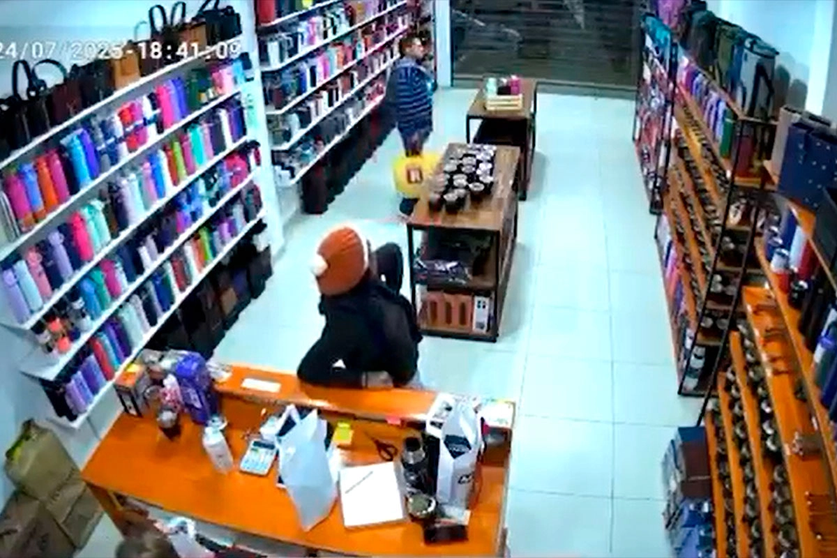 Pareja robó en local de mates en Paraná. Foto: (Redes).