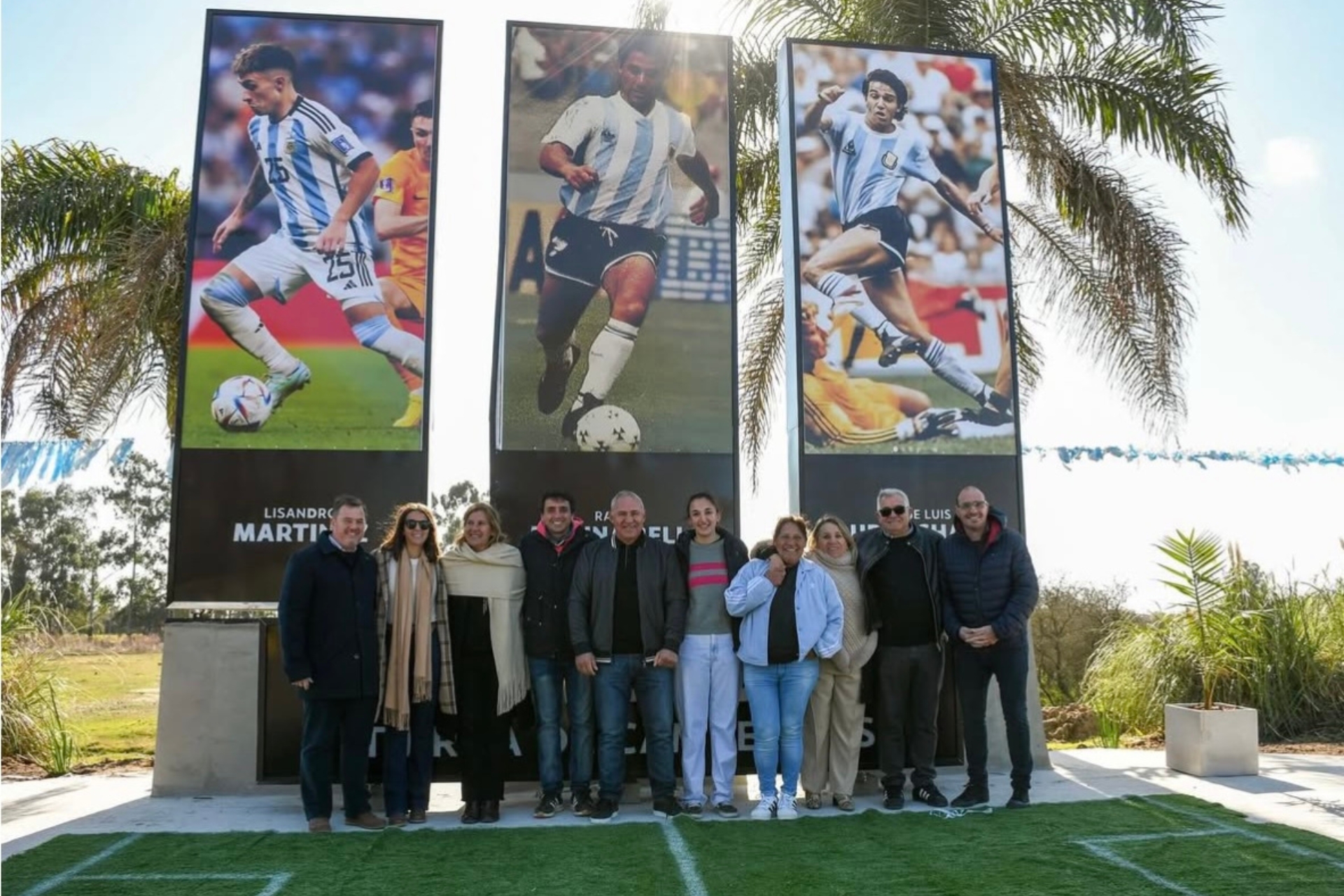Gualeguay homenajeó a Burruchaga, Medina Bello y Lisandro Martínez