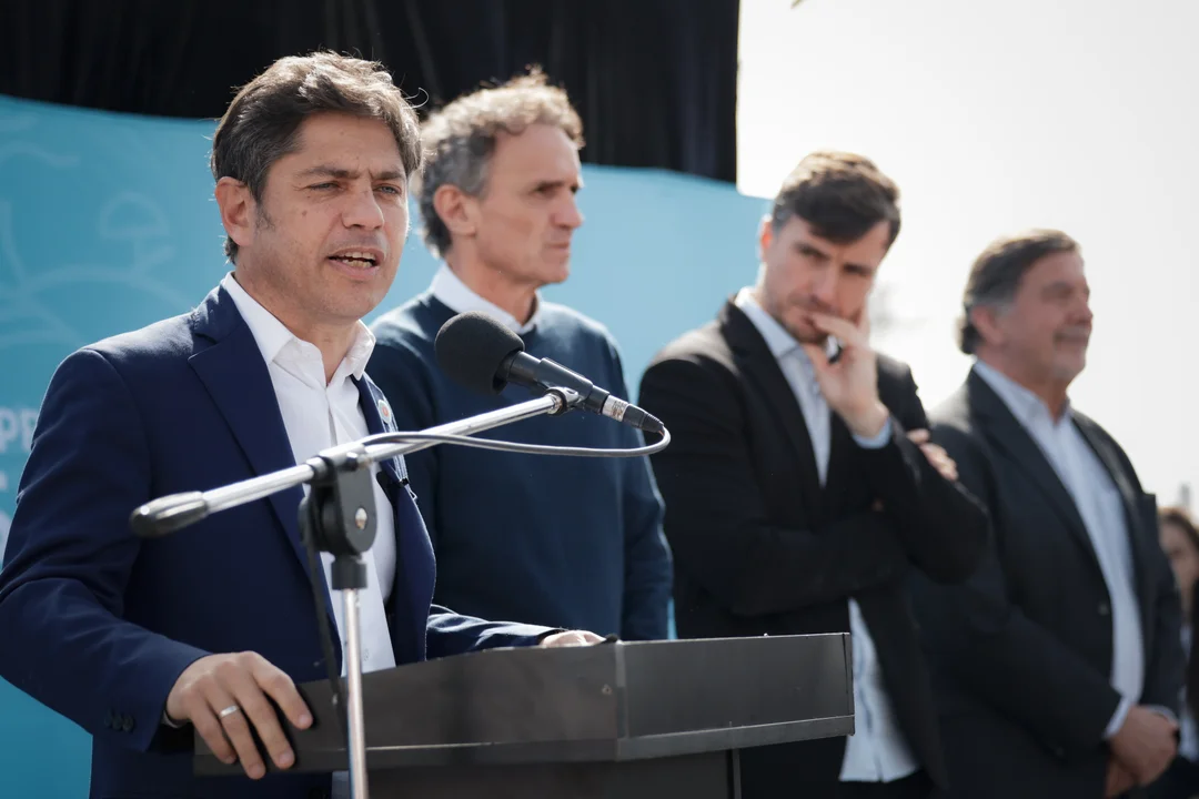 Axel Kicillof junto a Gabriel Katopodis, Lucas Ghi y Alberto Sileoni.
