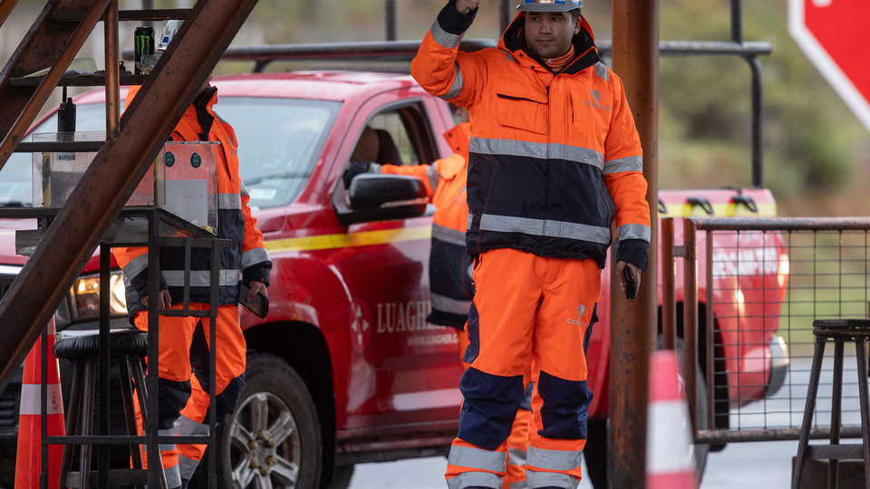Chile: ya son dos los muertos por el derrumbe en la mina El Teniente | Continúan las tareas de rescate