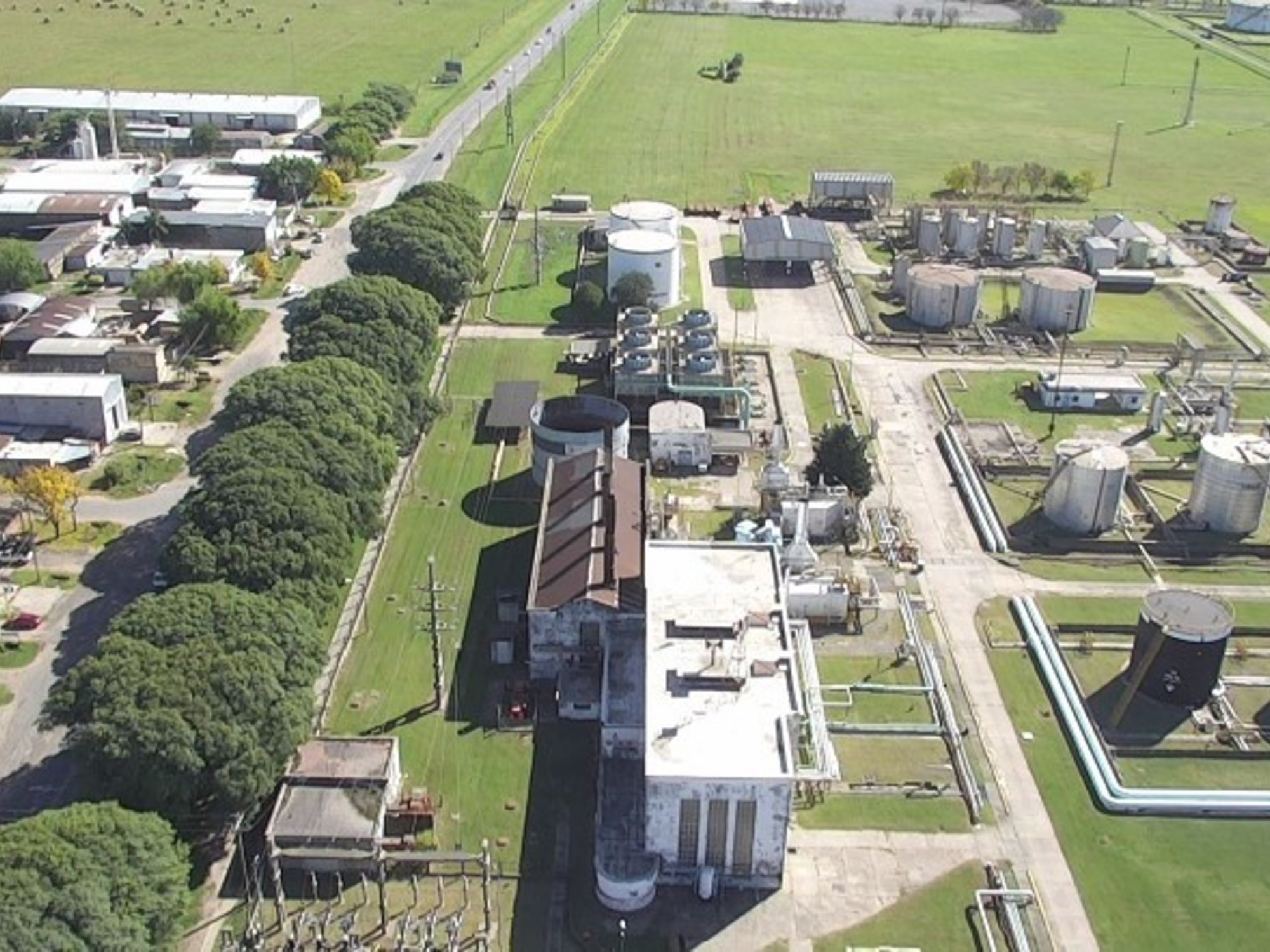 YPF se asoció con un ex rugbier para producir combustibles renovables en la refinería que fue de Cristóbal López