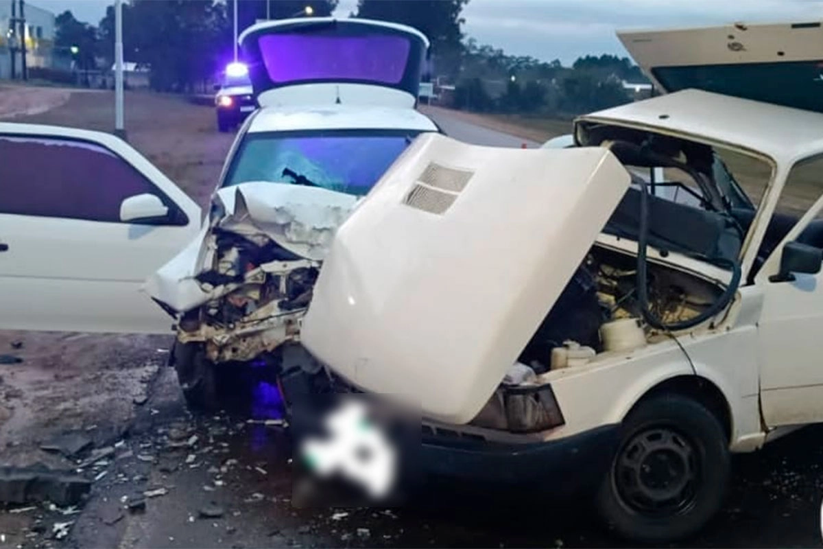 Cinco heridos, entre ellos una niña, tras fuerte choque entre dos autos