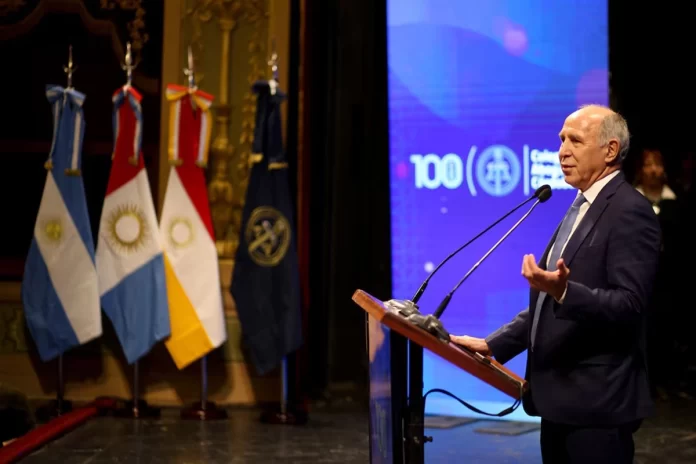 Ricardo Lorenzetti fue expositor en el acto de los 100 años del Colegio de Abogados de Córdoba. Foto: Infobae. Ricardo Lorenzetti fue expositor en el acto de los 100 años del Colegio de Abogados de Córdoba. Foto: Infobae.
