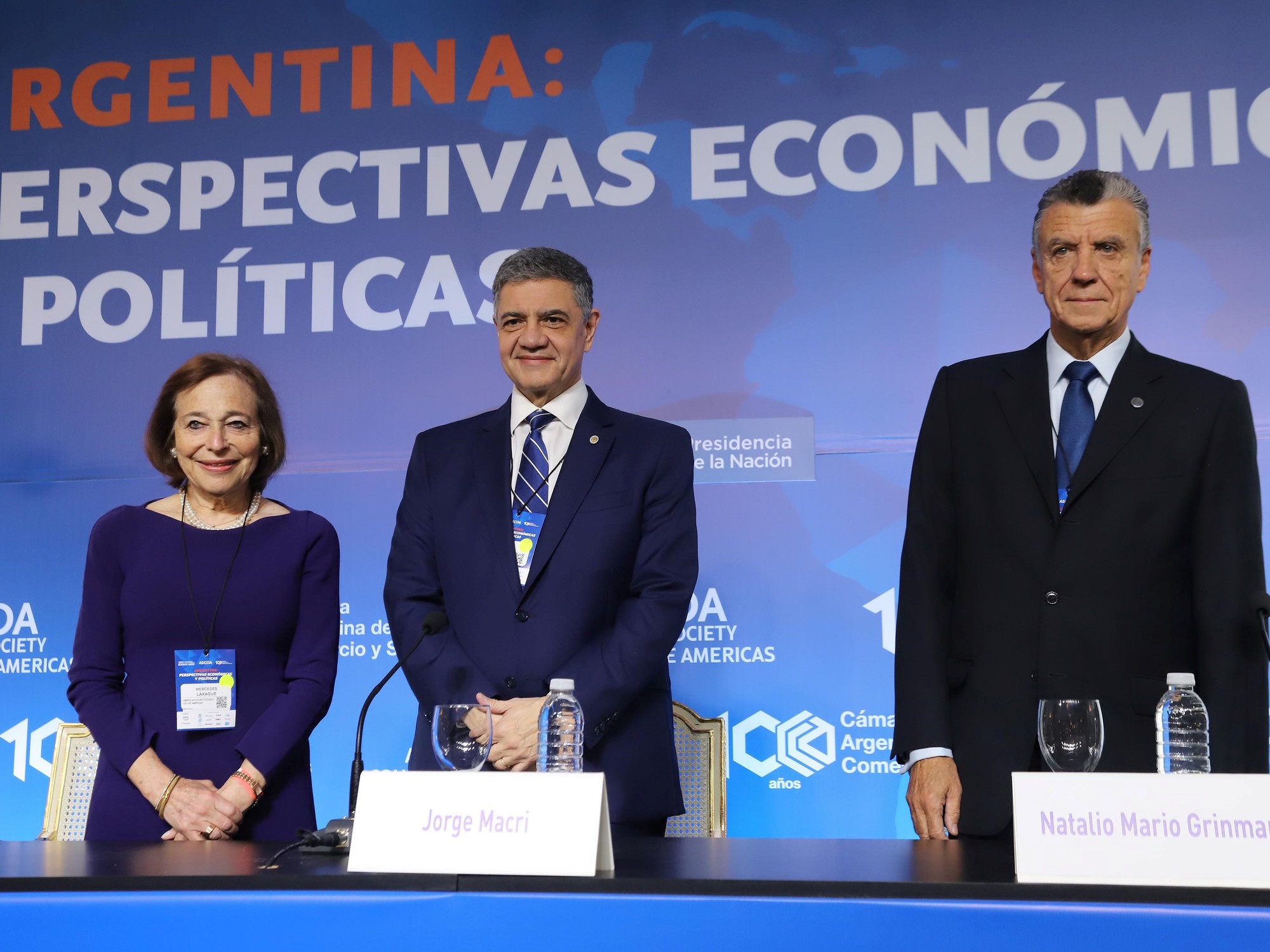 los extranjeros esperan y los argentinos ven cómo navegar la suba de tasas