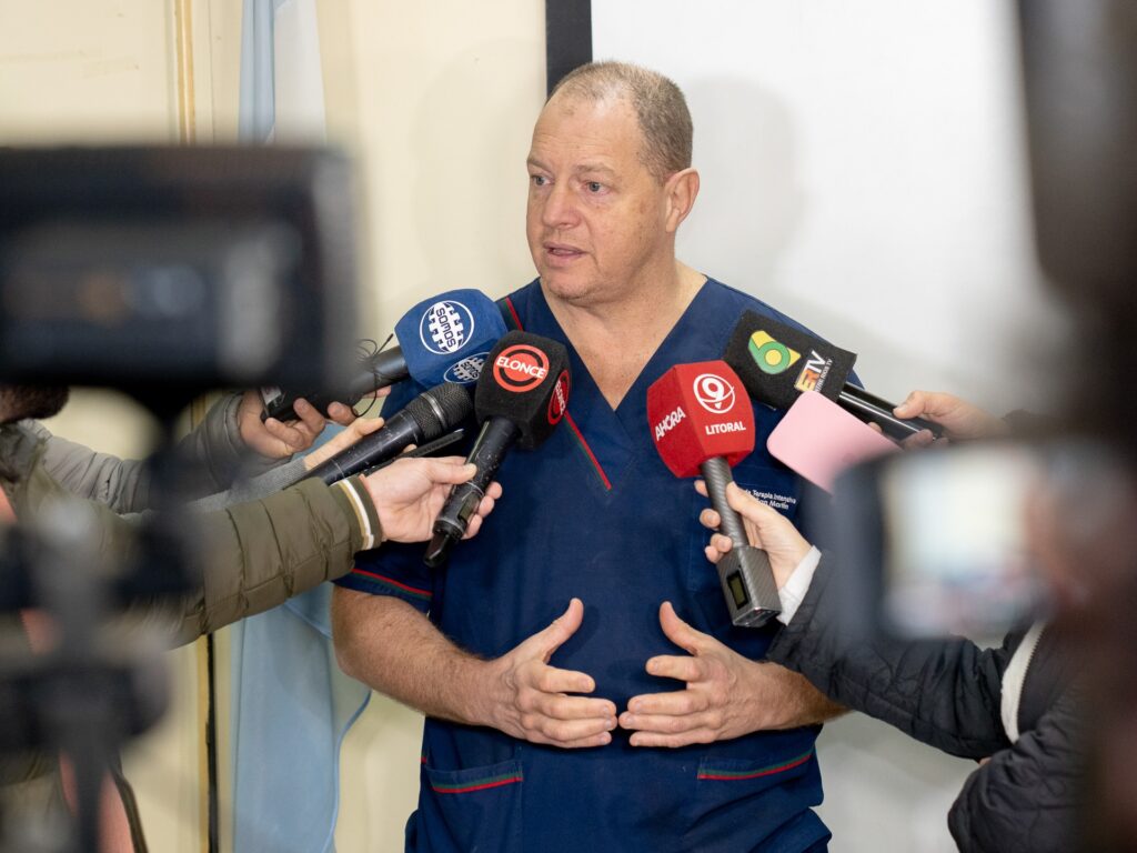 El subjefe de Terapia Intensiva, Hernán Jiménez