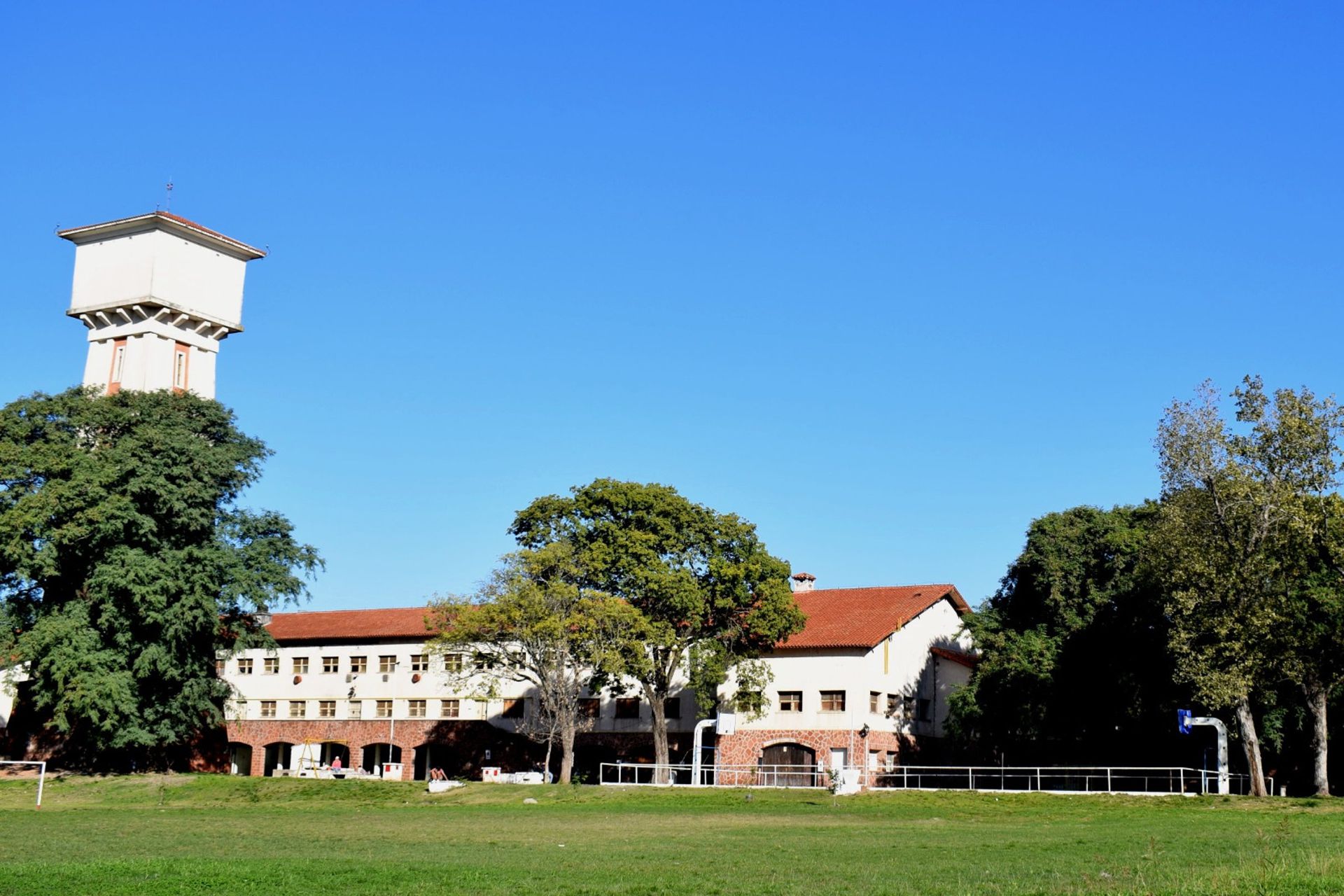 La Dirección Departamental de Escuelas de Paraná se mudará a la Escuela Hogar Eva Perón
