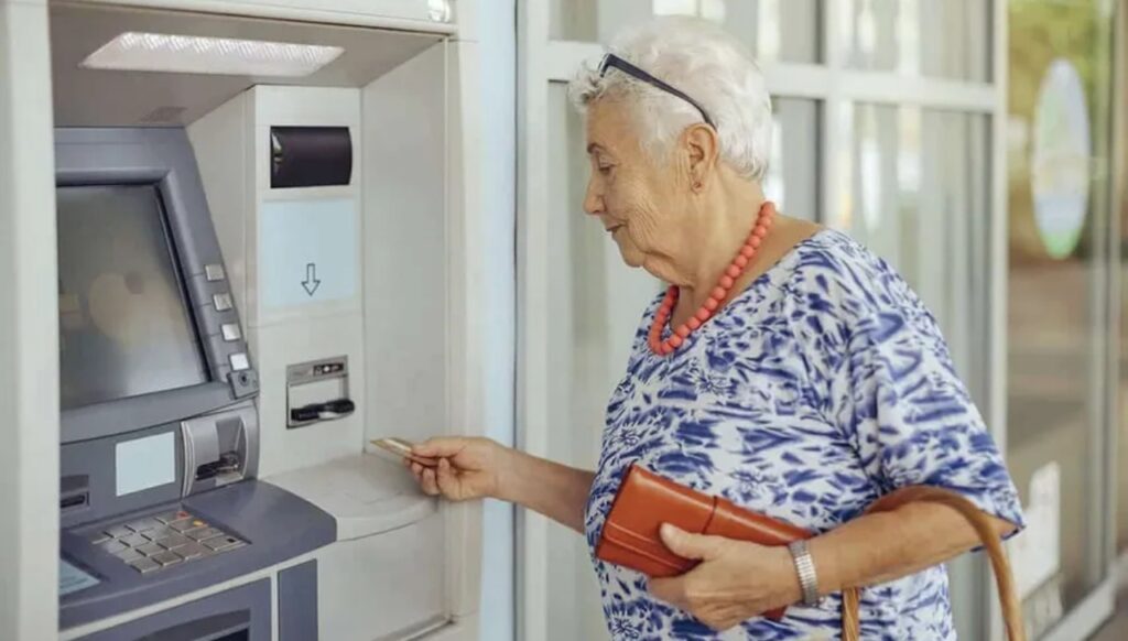 Bono para jubilados y pensionados sigue congelado