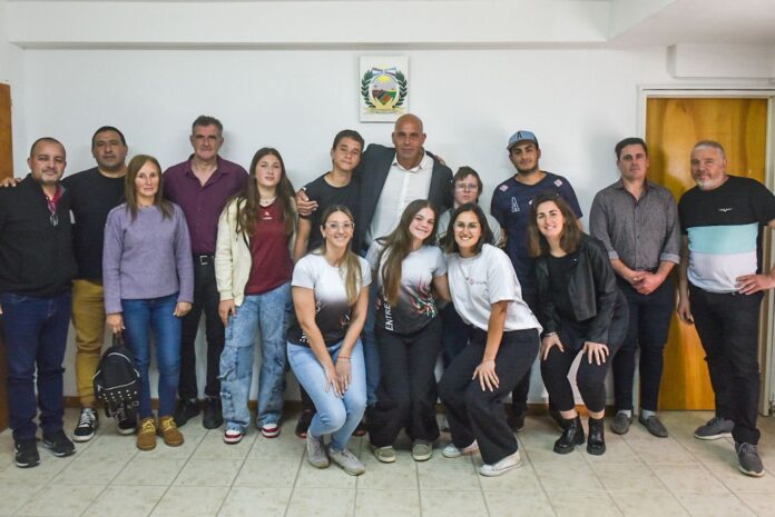 Jóvenes deportistas de Colonia Avellaneda brillan en distintas disciplinas y son ejemplo de superación