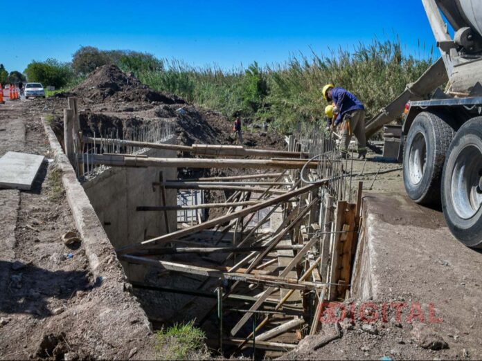 Avanza el saneamiento del Arroyo Las Viejas. Foto: MP.