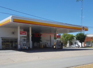 Crespo: intervención judicial por un video publicitario de Shell que simulaba un secuestro Repudio en Shell Crespo. Foto: Facebook