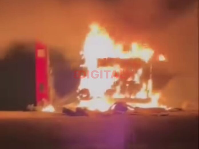 Incendio de camión en Acceso Norte de Paraná