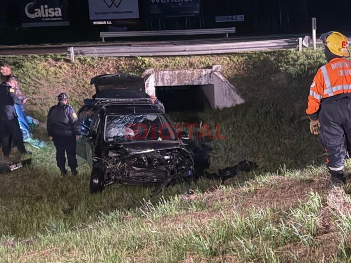 Despiste en la intersección de las rutas 12, 131 y 32. Foto: Bomberos de Crespo.