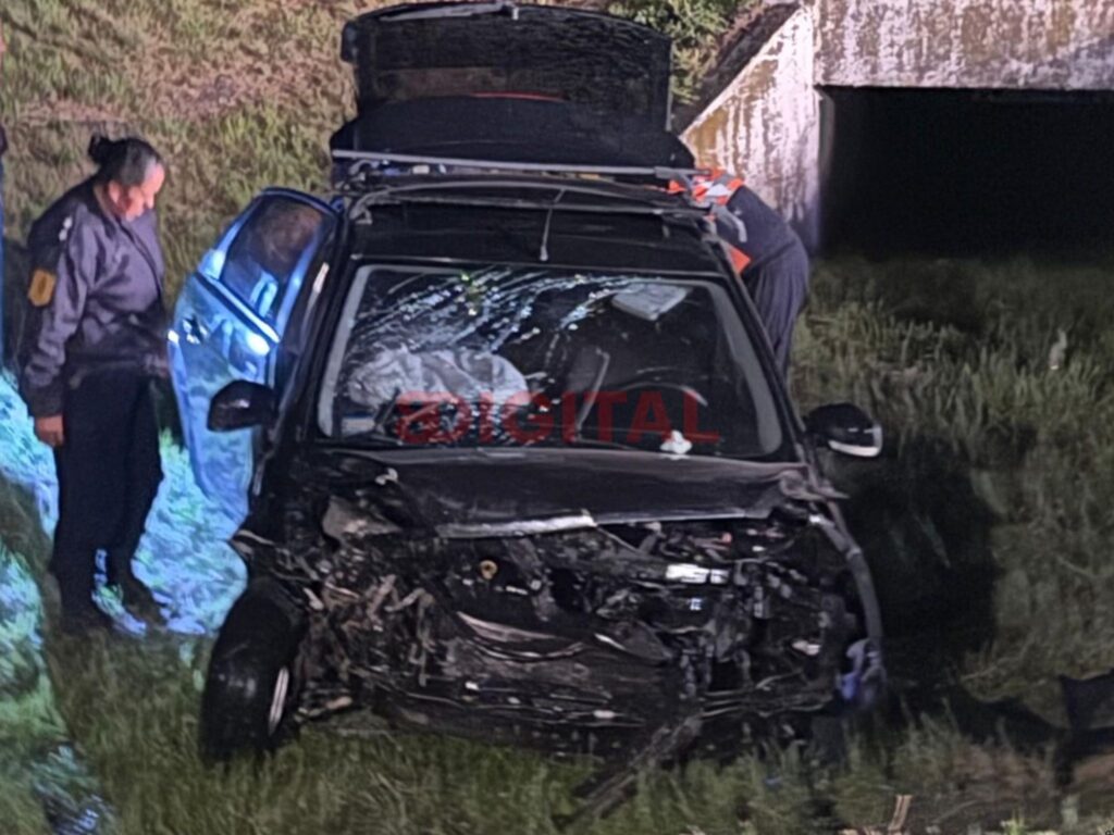 Despiste en la intersección de las rutas 12, 131 y 32. Foto: Bomberos de Crespo.