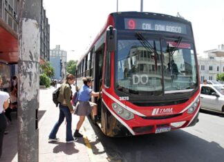 Paraná se queda sin colectivos urbanos desde las 14 por una asamblea de UTA Colectivo de Paraná