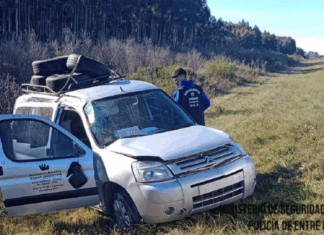 Volcó una camioneta de la ONG Remar en la Autovía 14: cinco chaqueños resultaron ilesos