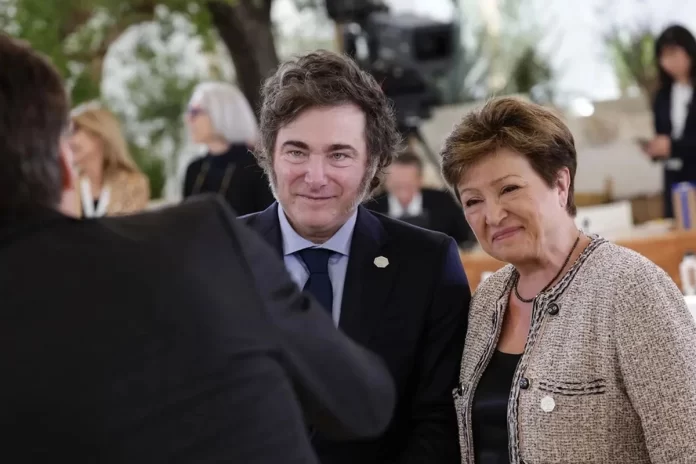 El FMI destacó el apoyo de Estados Unidos a la Argentina en plena negociación financiera El FMI destacó el apoyo de Estados Unidos a la Argentina en plena negociación financiera