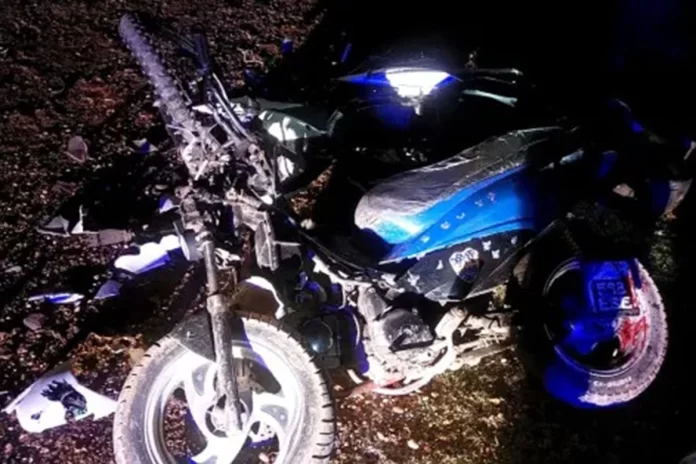 Una de las motos que protagonizó el accidente. Foto: P.E.R. Una de las motos que protagonizó el accidente. Foto: P.E.R.