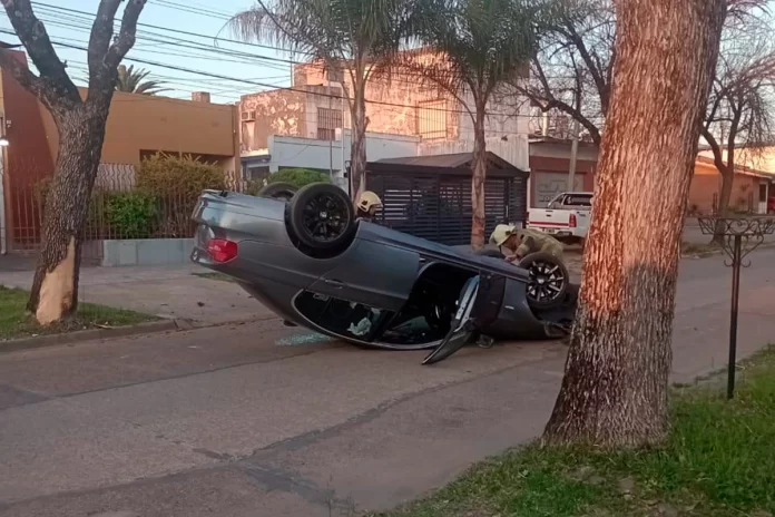 Vuelco de un BMW en Villaguay. Foto: Policía de Entre Ríos