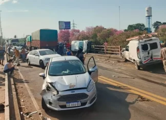 Fatal choque múltiple en el Puente que une Chaco con Corrientes