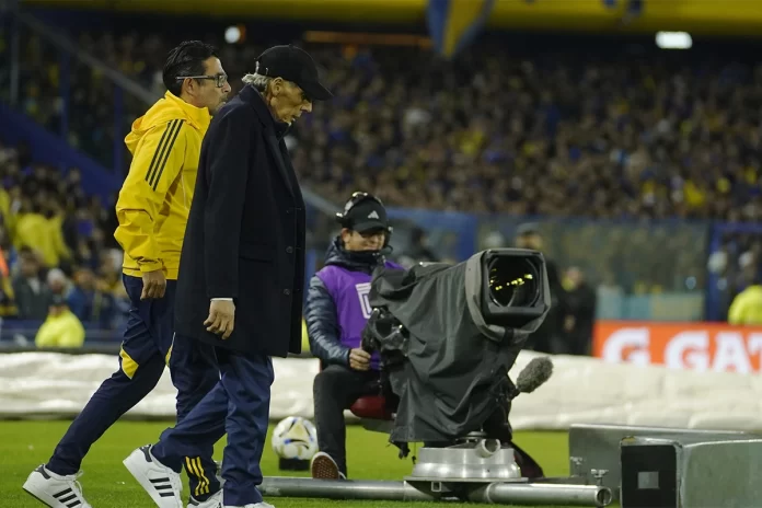 Russo fue internado nuevamente.
