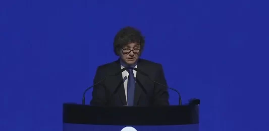 Javier Milei en el FIT 2025. Foto: NA.