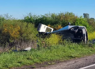Tres jóvenes heridos en un grave accidente en la Ruta 20