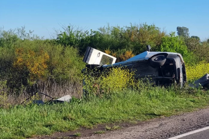 Tres jóvenes heridos en un grave accidente en la Ruta 20