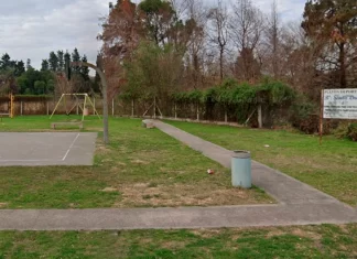 Paraná: detuvieron a una mujer de 25 años por atacar a su ex cuñada y amenazarla con un cuchillo Playón deportivo de barrio Santa Lucía. (Foto: Google Maps)