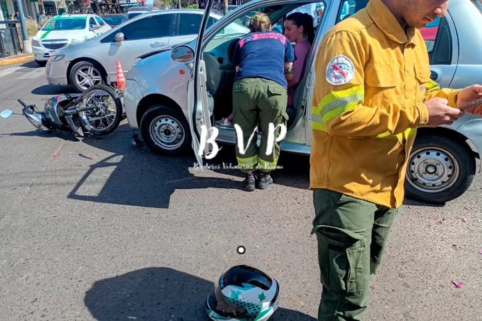 Accidente en microcentro paranaense. Foto: Bomberos Voluntarios Paraná Accidente en microcentro paranaense. Foto: Bomberos Voluntarios Paraná