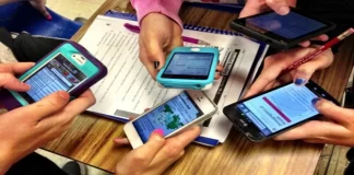 Buscan prohibir el uso de celulares en las aulas para mejorar la calidad educativa