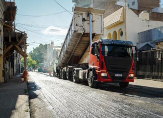 Repavimentaron un tramo de calle México entre Tucumán y Córdoba Repavimentaron un tramo de calle México. Foto: Municipio Paraná.