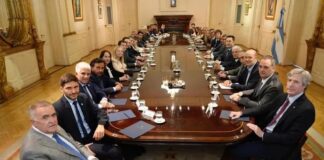 Javier Milei con los 20 gobernadores en la Casa Rosada. Foto: Archivo.