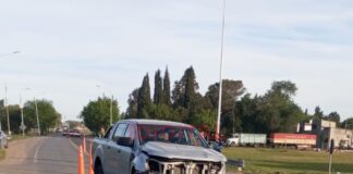 Fuerte choque entre un camión y una camioneta en Nogoyá. Foto: P.E.R.
