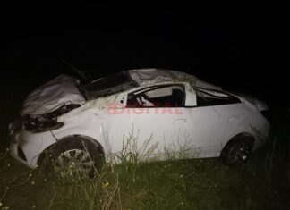 Fuerte siniestro vial en la entrada de Puerto Curtiembre: un auto volcó y hay heridos Fuerte siniestro vial en la entrada de Puerto Curtiembre. Foto: Elochodigital.