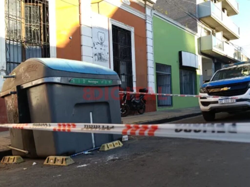 Hallaron dos fetos en un contenedor de residuos en el centro de Paraná. Foto: Reporte 100.7