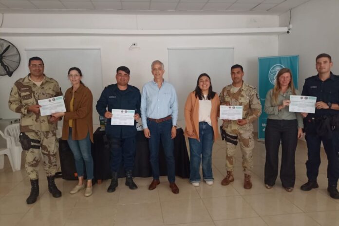 Capacitan a personal policial en control y fiscalización de buenas prácticas fitosanitarias en Entre Ríos