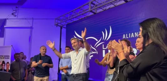 Rogelio Frigerio tras la victoria de La Libertad Avanza.