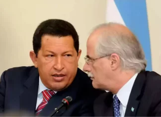 Jorge Taiana y Hugo Chávez.