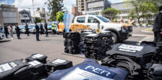 Frigerio distribuyó 1.300 chalecos antibalas a la Policía de Entre Ríos para reforzar la prevención y el cuidado de los agentes. Foto: GER.