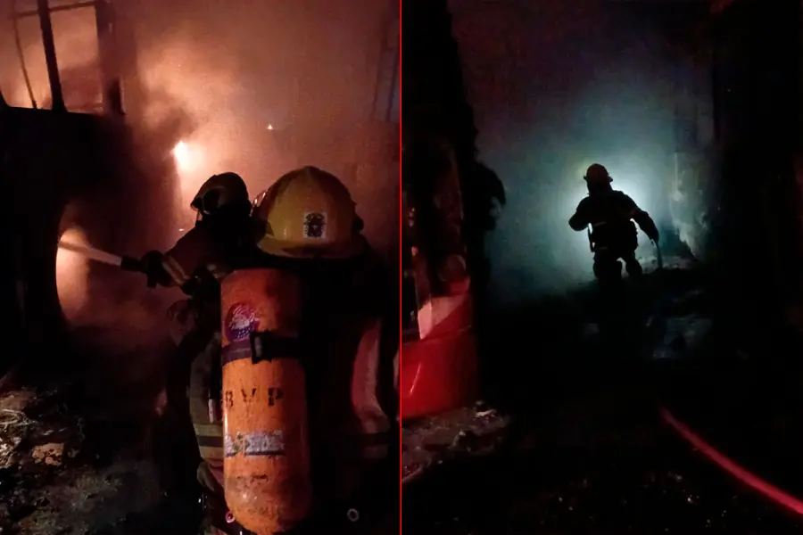 Dos colectivos se incendiaron en el Acceso Norte. Foto: (BVP).