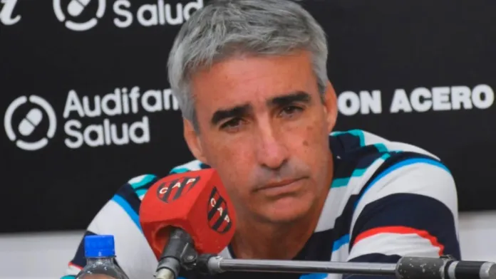 Gabriel Gómez dejó de ser el DT de Patronato.