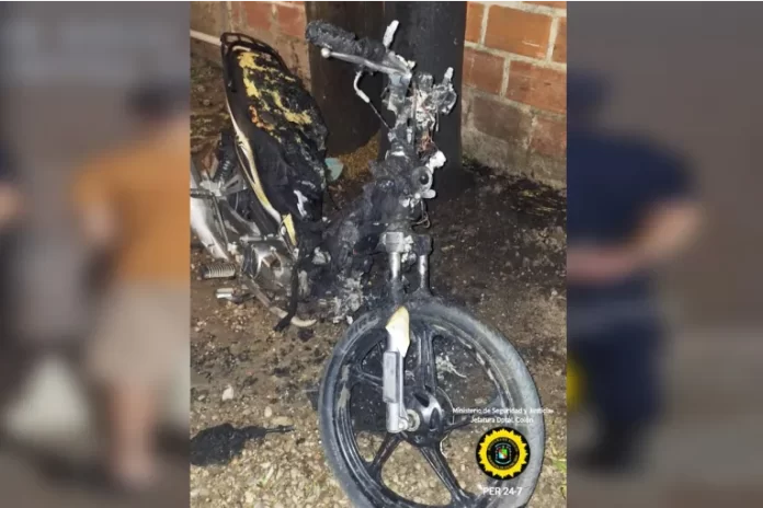 Así quedó la moto de la mujer que denunció a su pareja