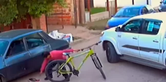 Encontró una billetera en la calle y realizó compras con la tarjeta del dueño. Foto: Del Éxodo Nogoyá